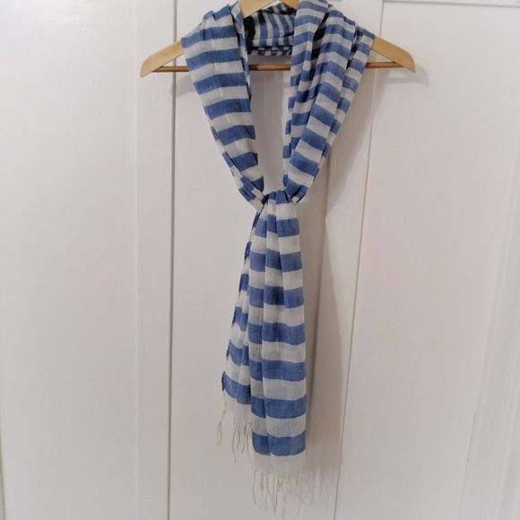 H&M EUC Blue & White Striped Lightweight Scarf - Picture 4 of 4